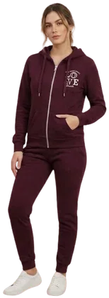 Conjunto deportivo RS7-133, Vino